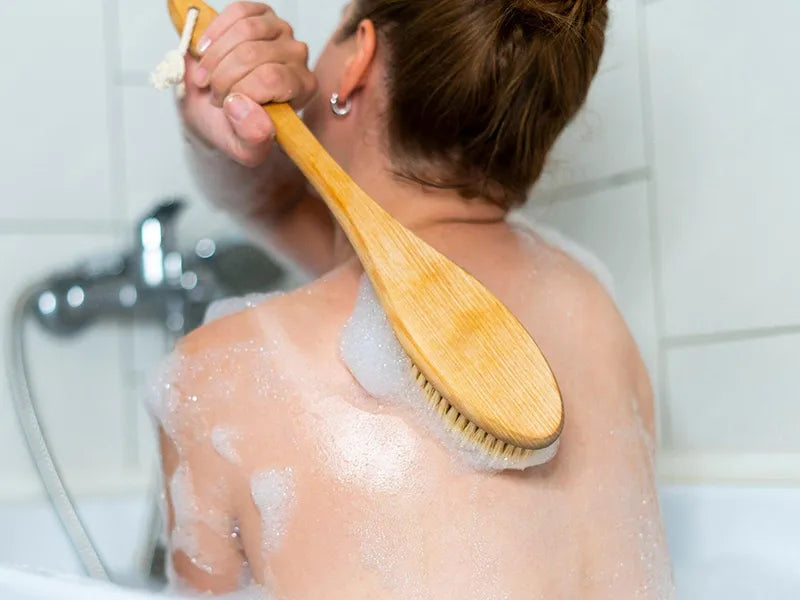 How to Choose a Body Scrubber for Your Skin Type